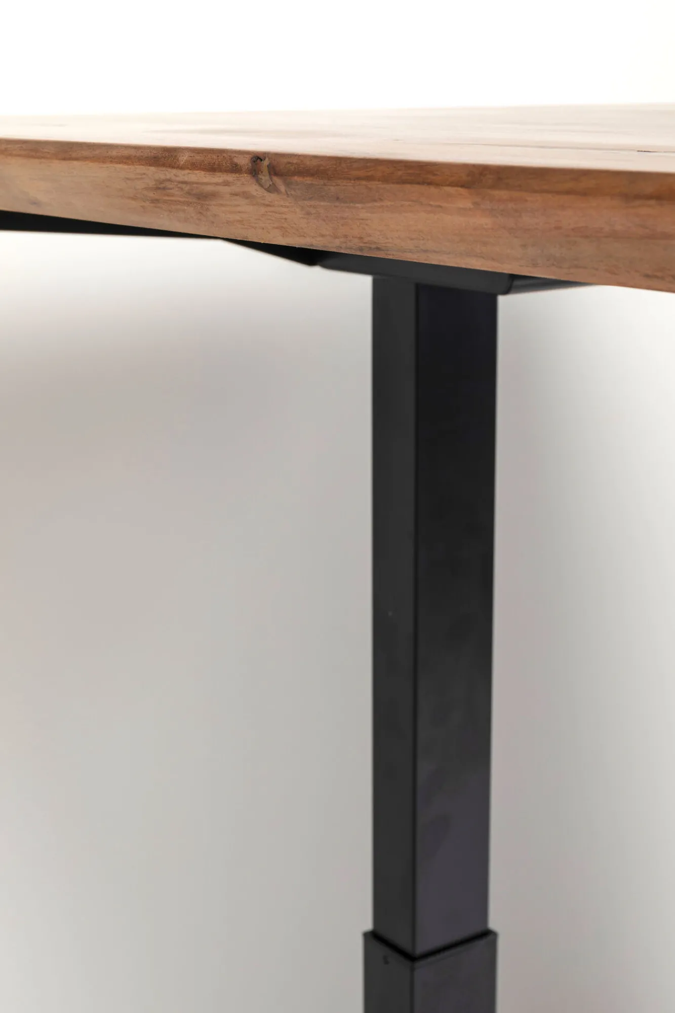 Discount KARE Design Biurko z elek. regulacją wysokości Symphony 160x80 cm brązowe - nogi czarne - KARE