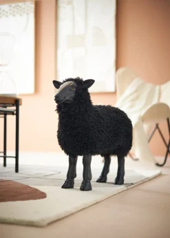 Fashion KARE Design Dekoracja stojąca Bathilde 49x54 cm czarna - KARE