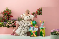 New KARE Design Dekoracja stojąca kolorowy królik 60x80 cm - KARE