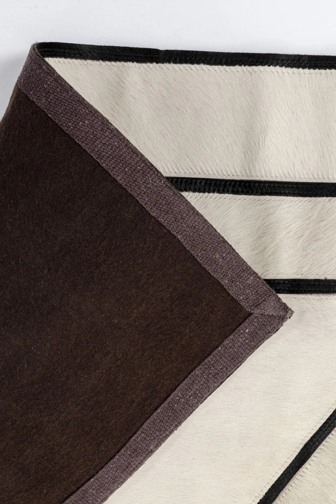 Clearance KARE Design Dywan Nora 170x240 cm - skóra naturalna - KARE