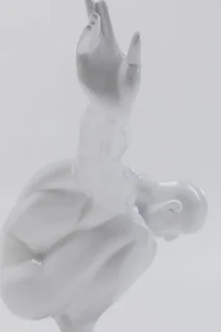 Fashion KARE Design Figurka dekoracyjna Athlet 43x29 cm biała - KARE