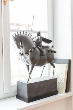 Discount KARE Design Figurka dekoracyjna Black Knight 55x72 cm - KARE