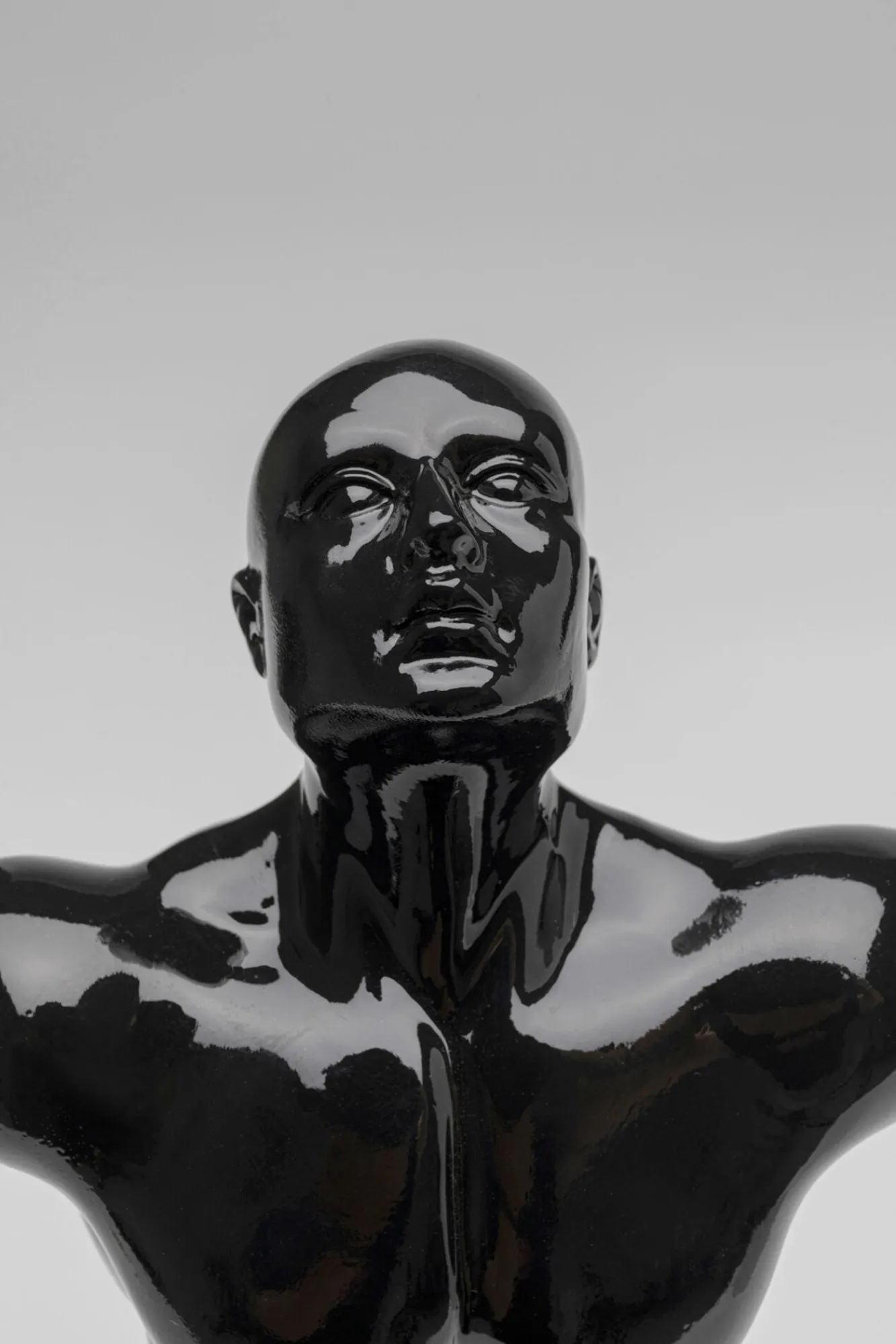 Clearance KARE Design Figurka dekoracyjna Jumper czarna 37cm - KARE