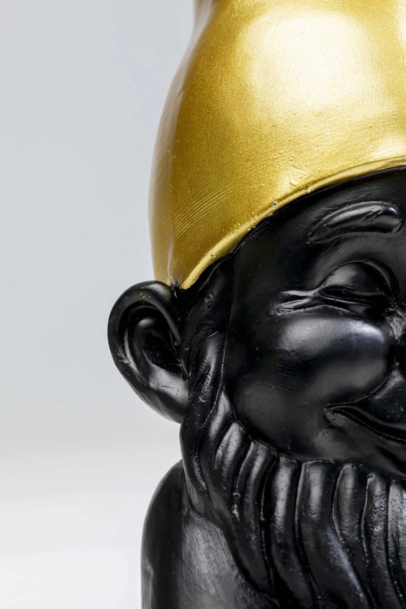 New KARE Design Figurka dekoracyjna krasnal czarny czapka złota 10x21 cm - KARE