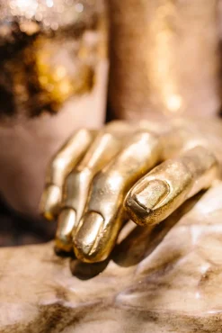 Clearance KARE Design Figurka dekoracyjna Mano 23x35 cm złota - KARE