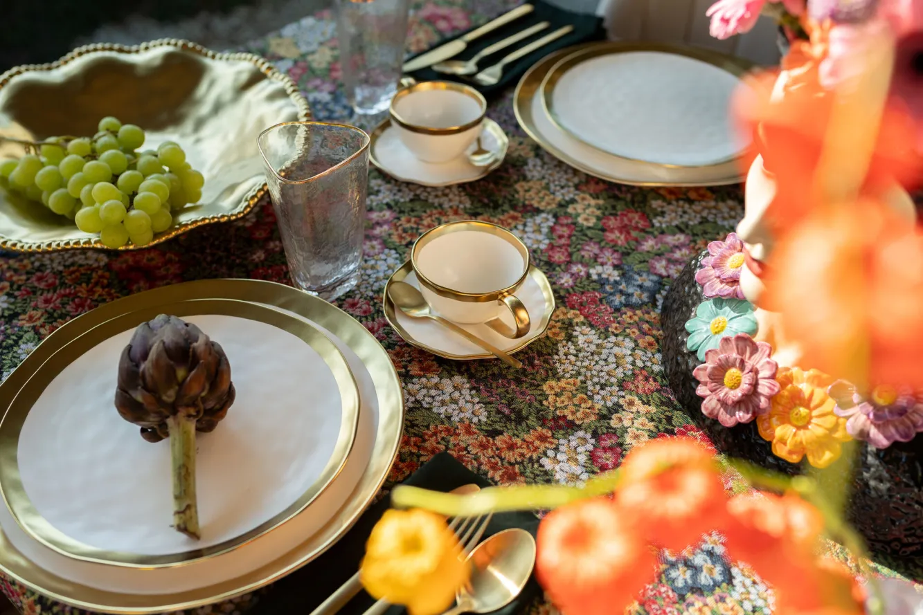 Online KARE Design Filiżanka ze spodkiem Bell 11x15 cm biało-złota - KARE