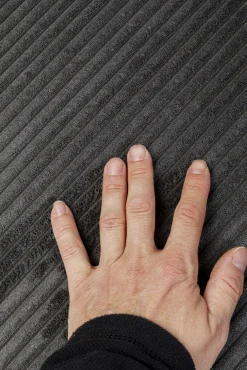 Discount KARE Design Fotel obrotowy szary z czarnymi stalowymi nogami 84x71 cm - KARE