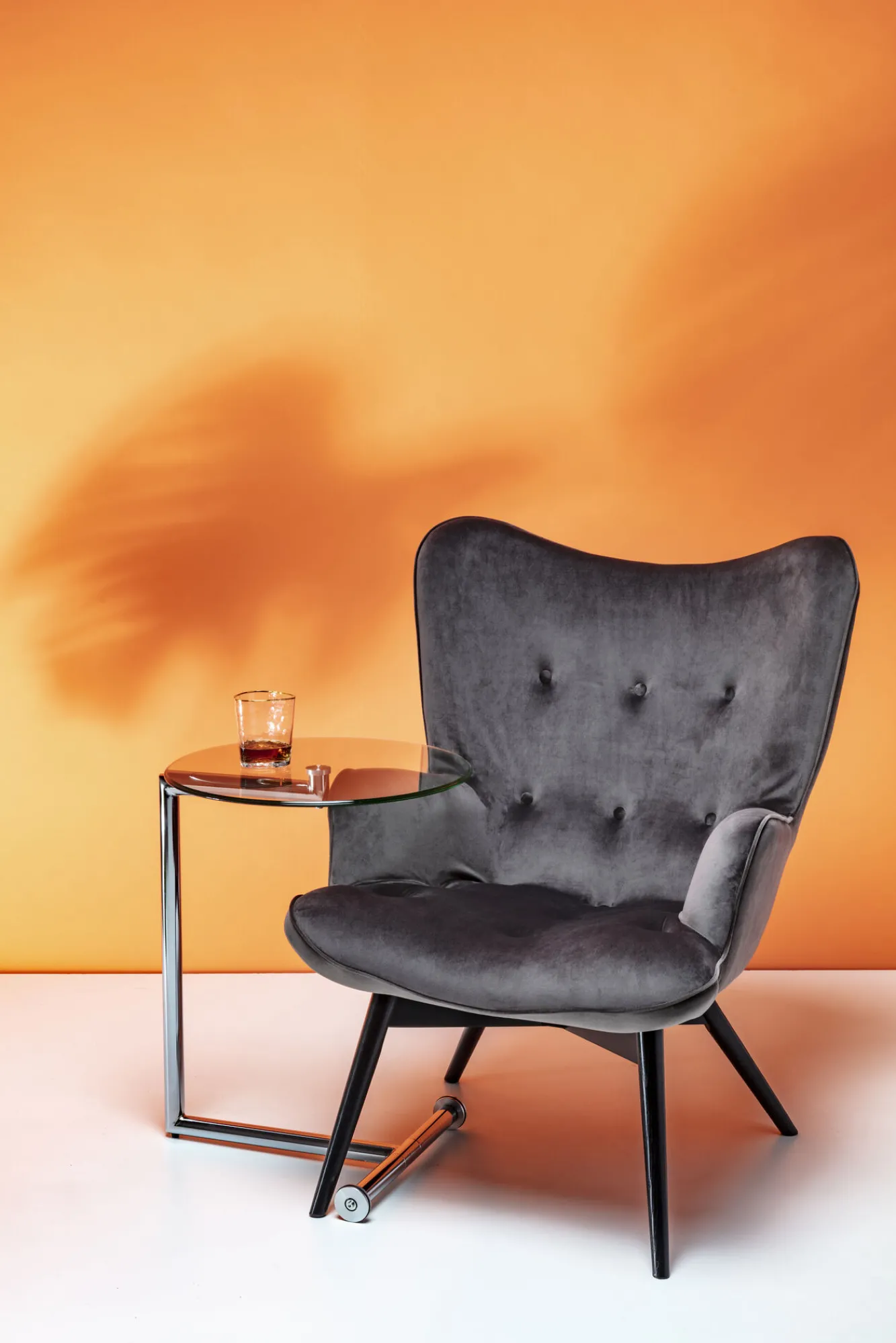 Fashion KARE Design Fotel Vicky 73x94 cm szary nogi czarne - KARE