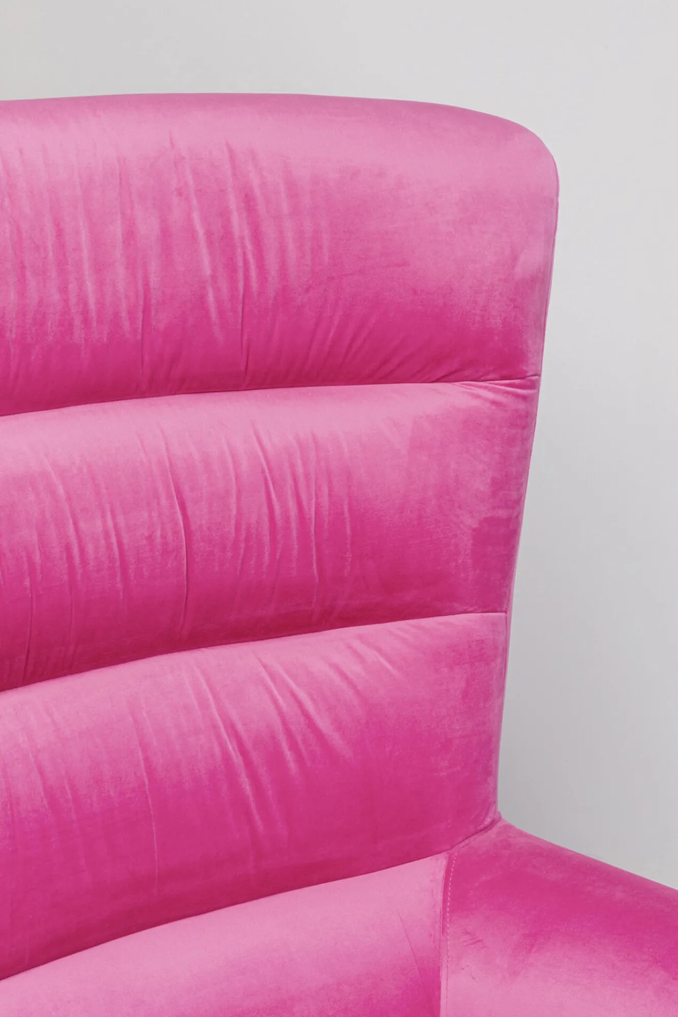 Outlet KARE Design Fotel wysoki aksamitny nowoczesny różowy 109x129 cm - KARE
