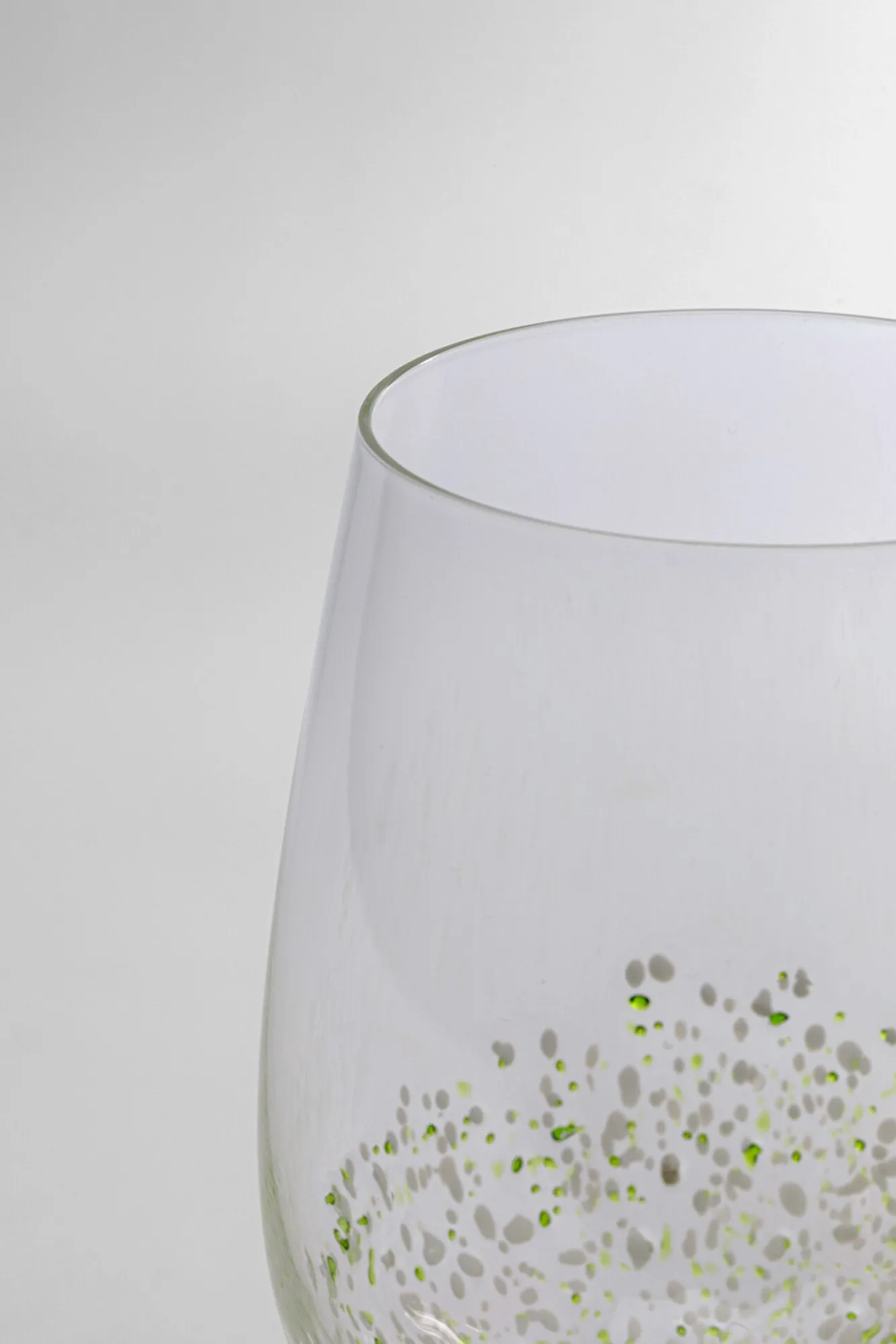 Clearance KARE Design Kieliszek do wina Confetti zielony 24cm - KARE