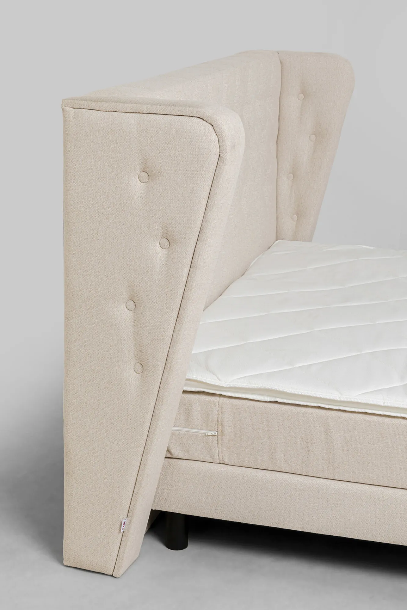 Clearance KARE Design Łóżko Benito Moon 160x200 cm kremowe - KARE