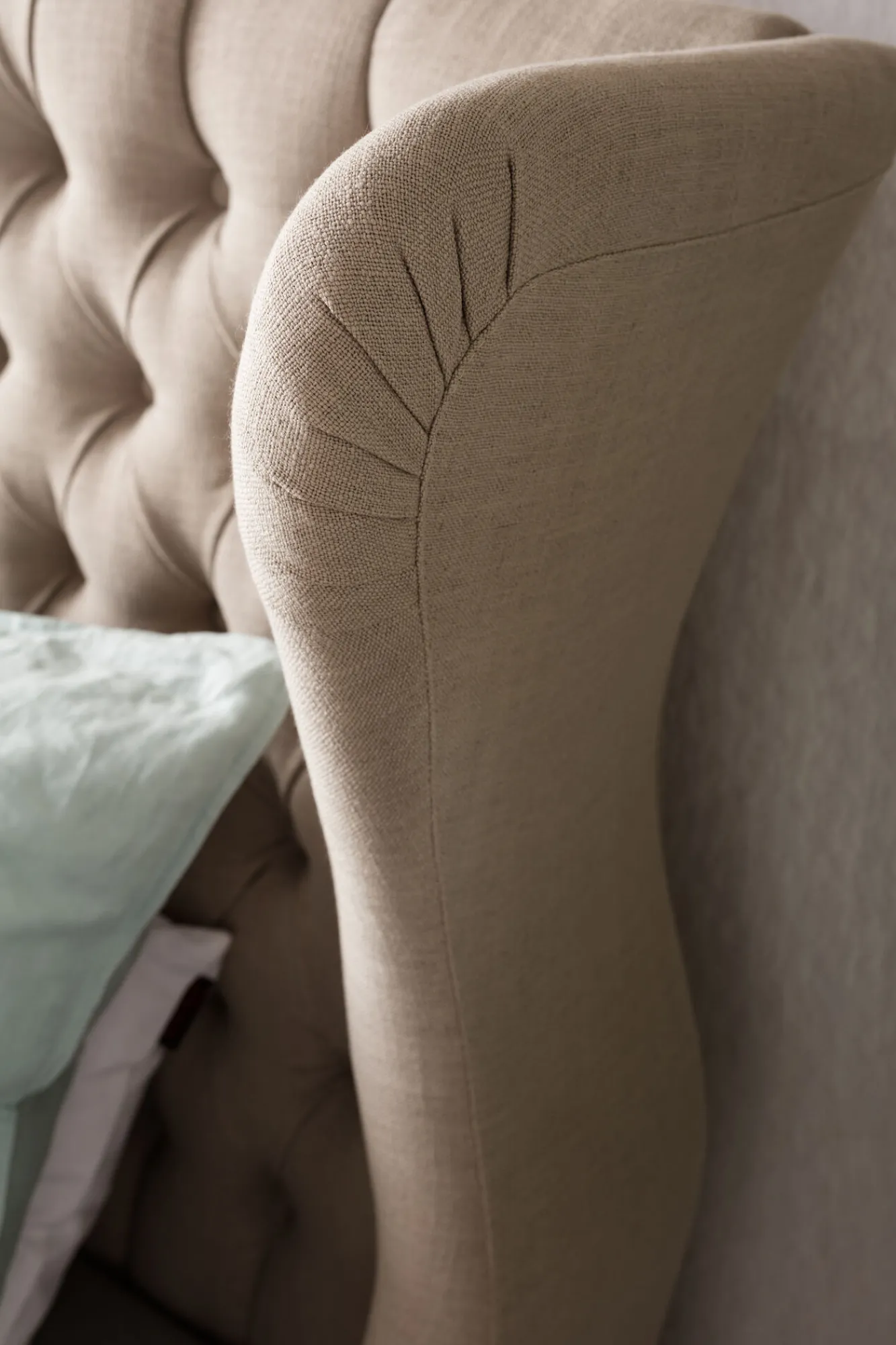 Fashion KARE Design Łóżko City Spirit 180x200 cm beżowe - KARE