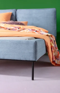 Hot KARE Design Łóżko podwójne z zagłówkiem niebieskie nogi czarne 160x200 cm - KARE