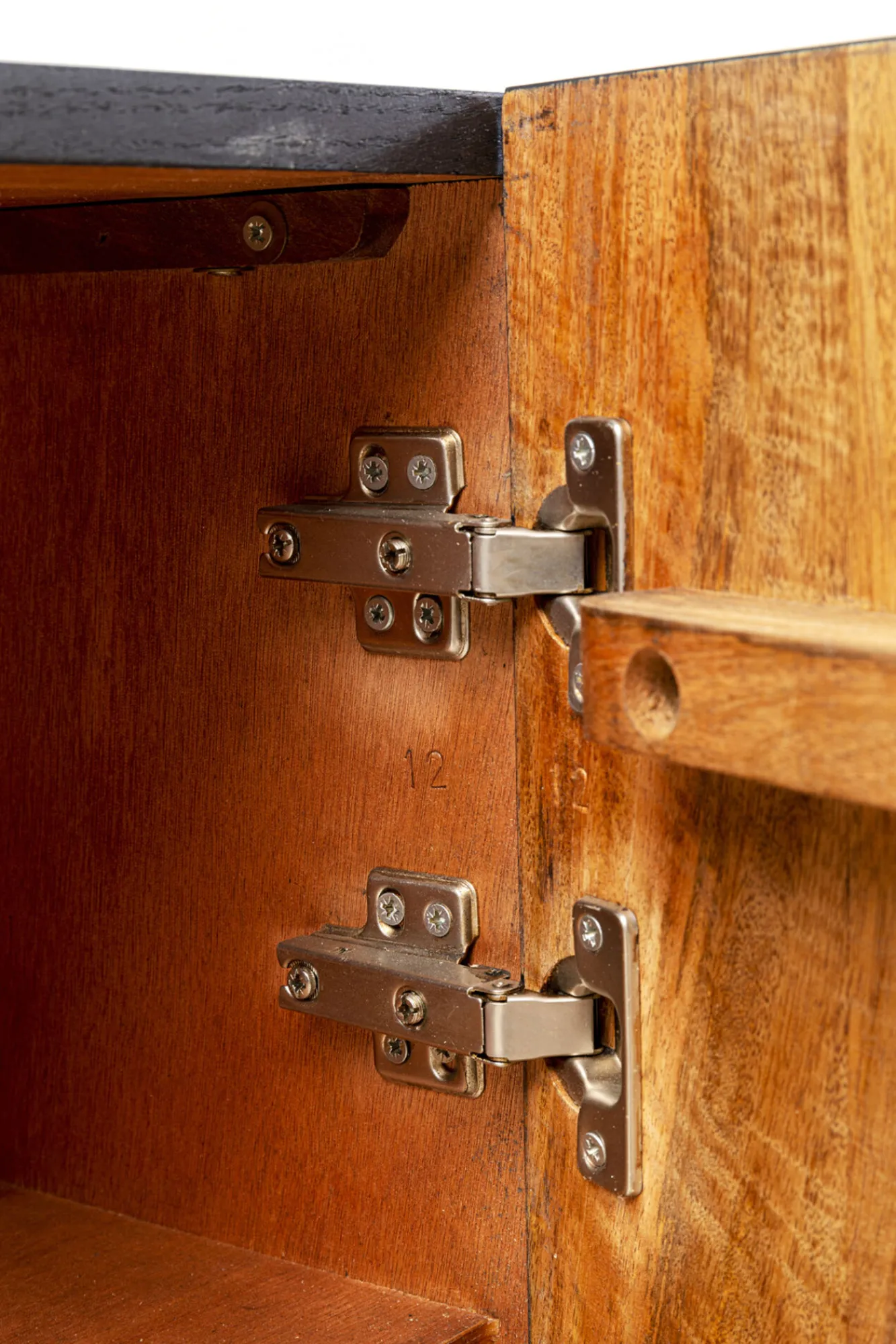 Clearance KARE Design Komoda do salonu 3-drzwiowa czarno-naturalna drewno i fornir 160x75 cm - KARE