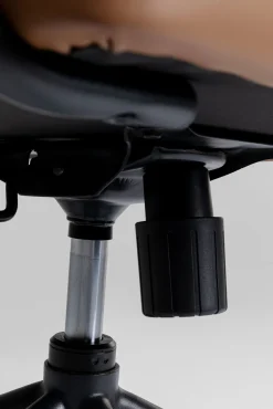 Fashion KARE Design Krzesło biurowe brązowa ekoskóra stal czarna 59x97 cm - KARE