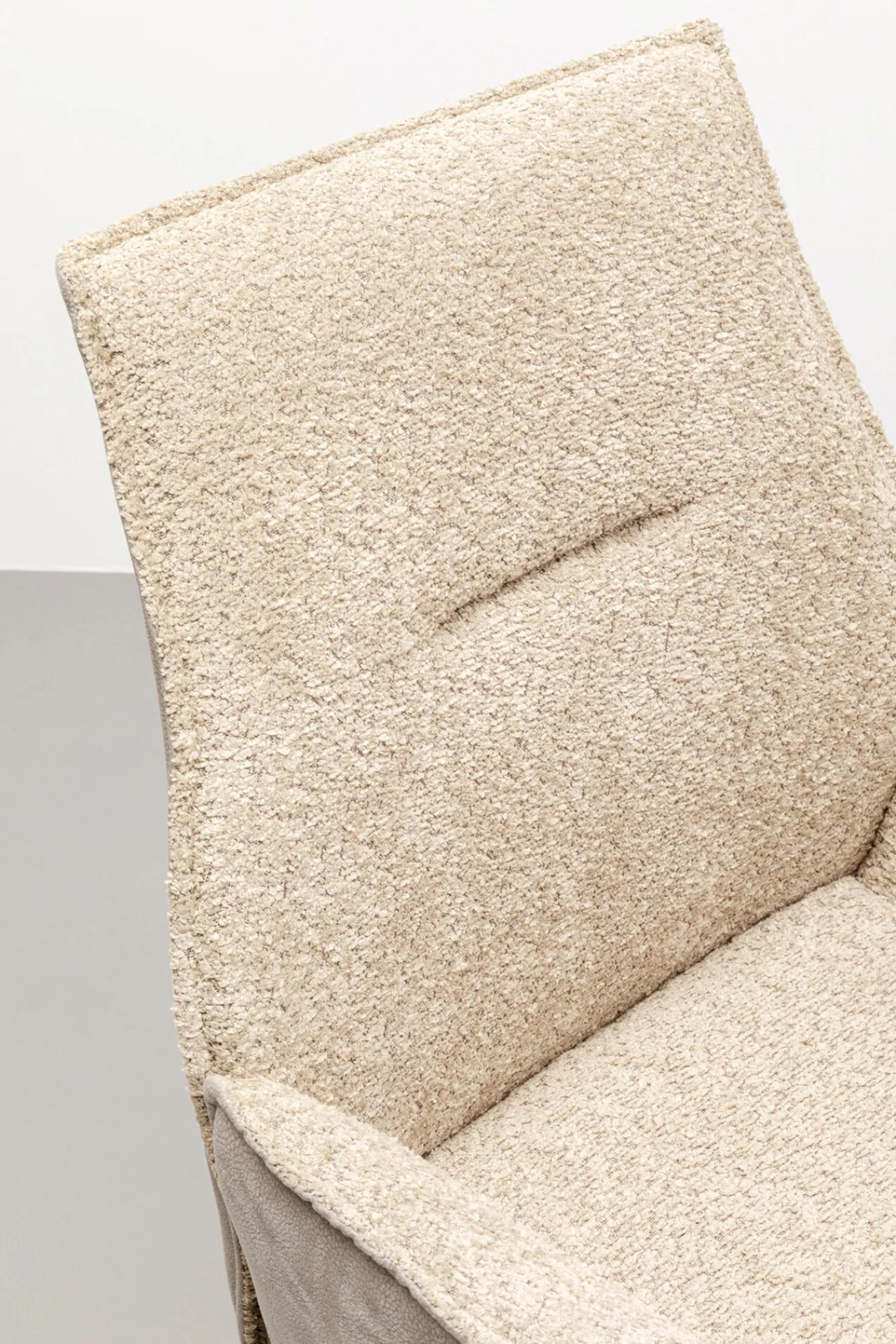 New KARE Design Krzesło obrotowe z podłokietnikami Liverpool greige - KARE