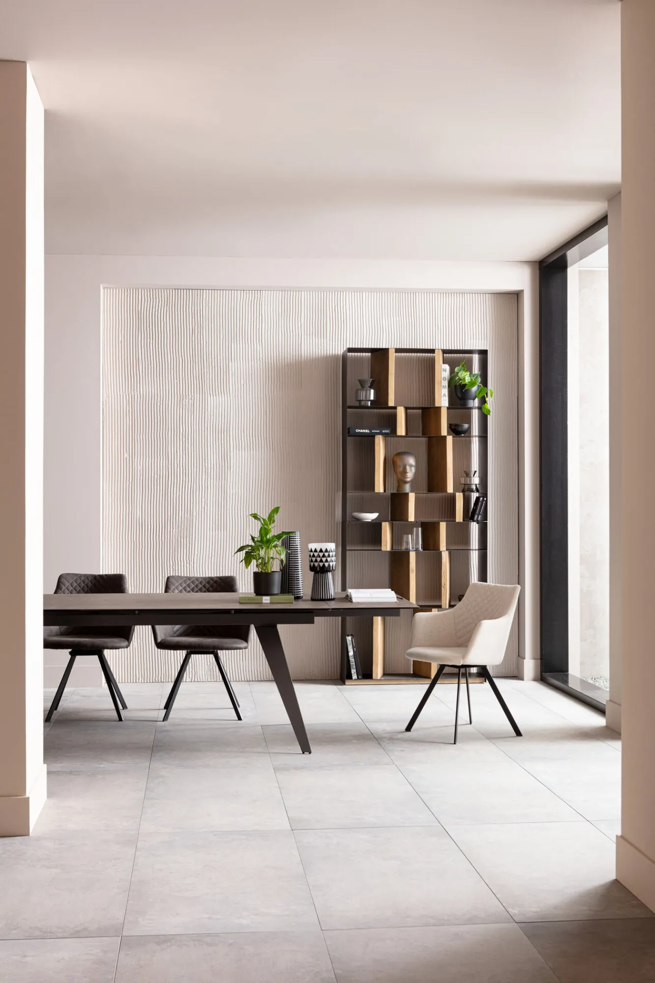 Best KARE Design Krzesło obrotowe z podłokietnikami Coco 53x84 cm kremowe - KARE