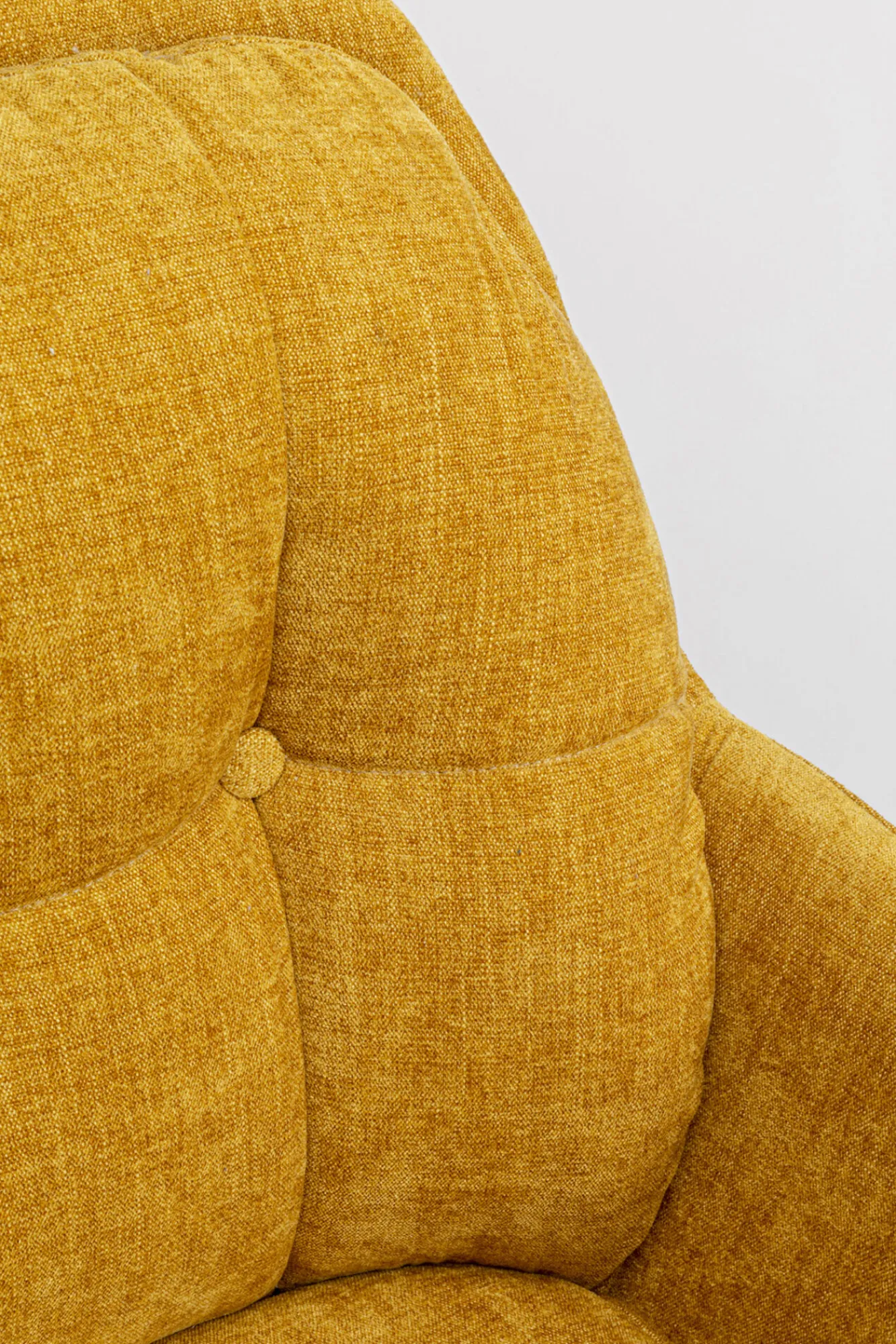 Discount KARE Design Krzesło obrotowe z podłokietnikami pikowane żółte nogi czarne stalowe 69x87 cm - KARE