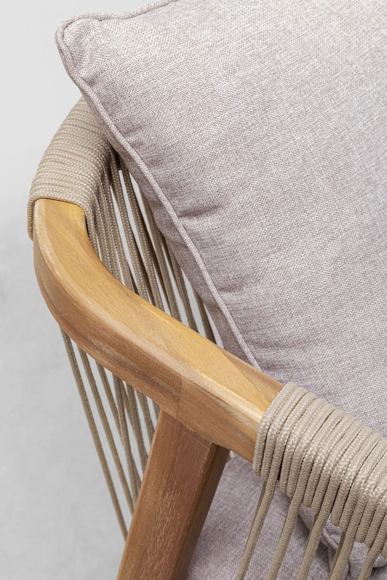 Discount KARE Design Krzesło ogrodowe z drewna akacjowego poduszki szare 59x72 cm - KARE