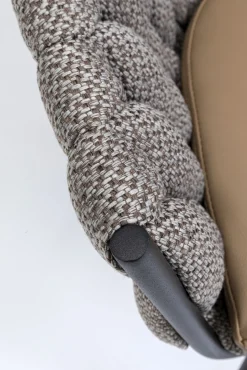 Outlet KARE Design Krzesło z podłokietnikami Knot 68x79 cm brązowe - KARE