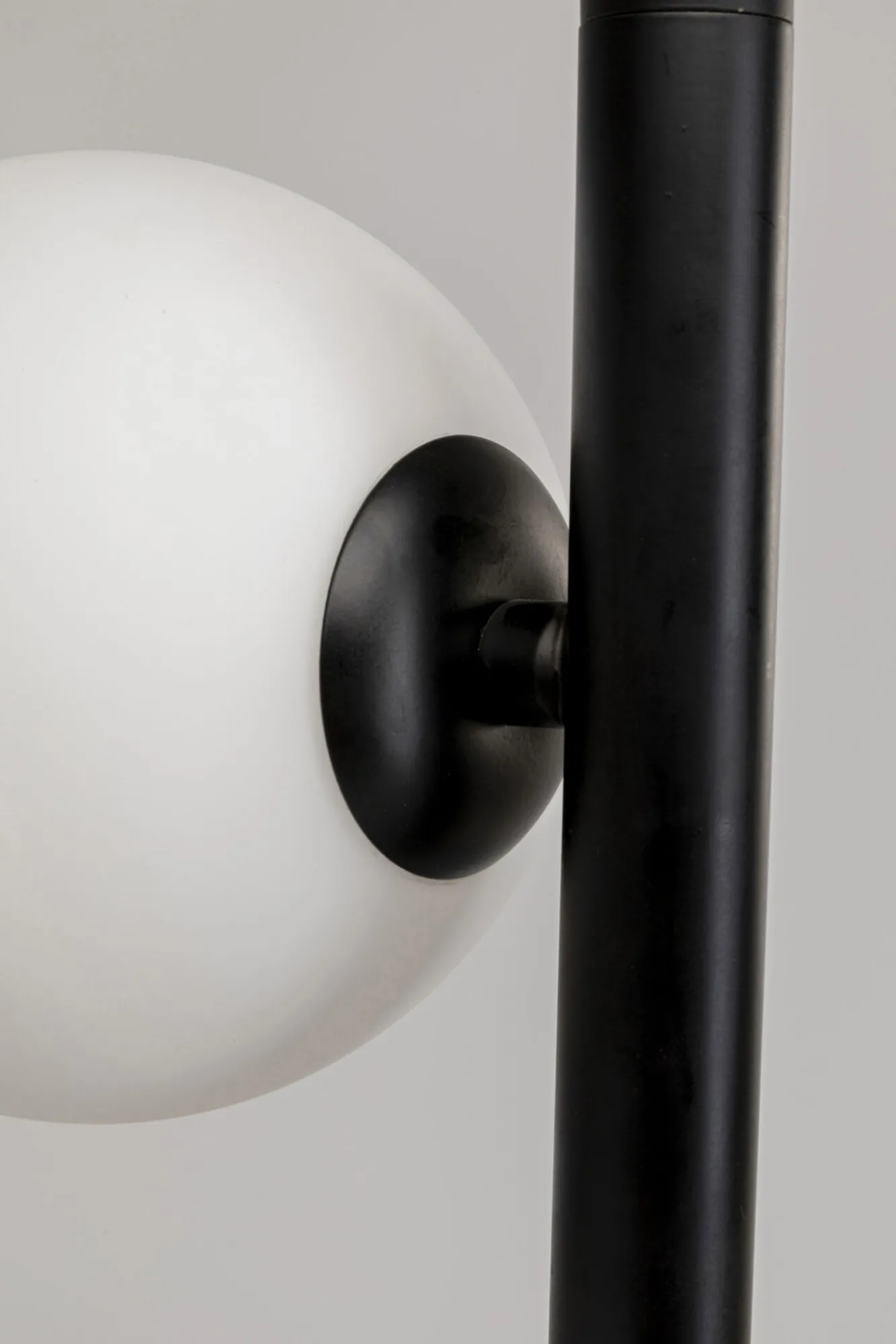 Hot KARE Design Lampa podłogowa Scala Balls Milky Black 160cm - KARE
