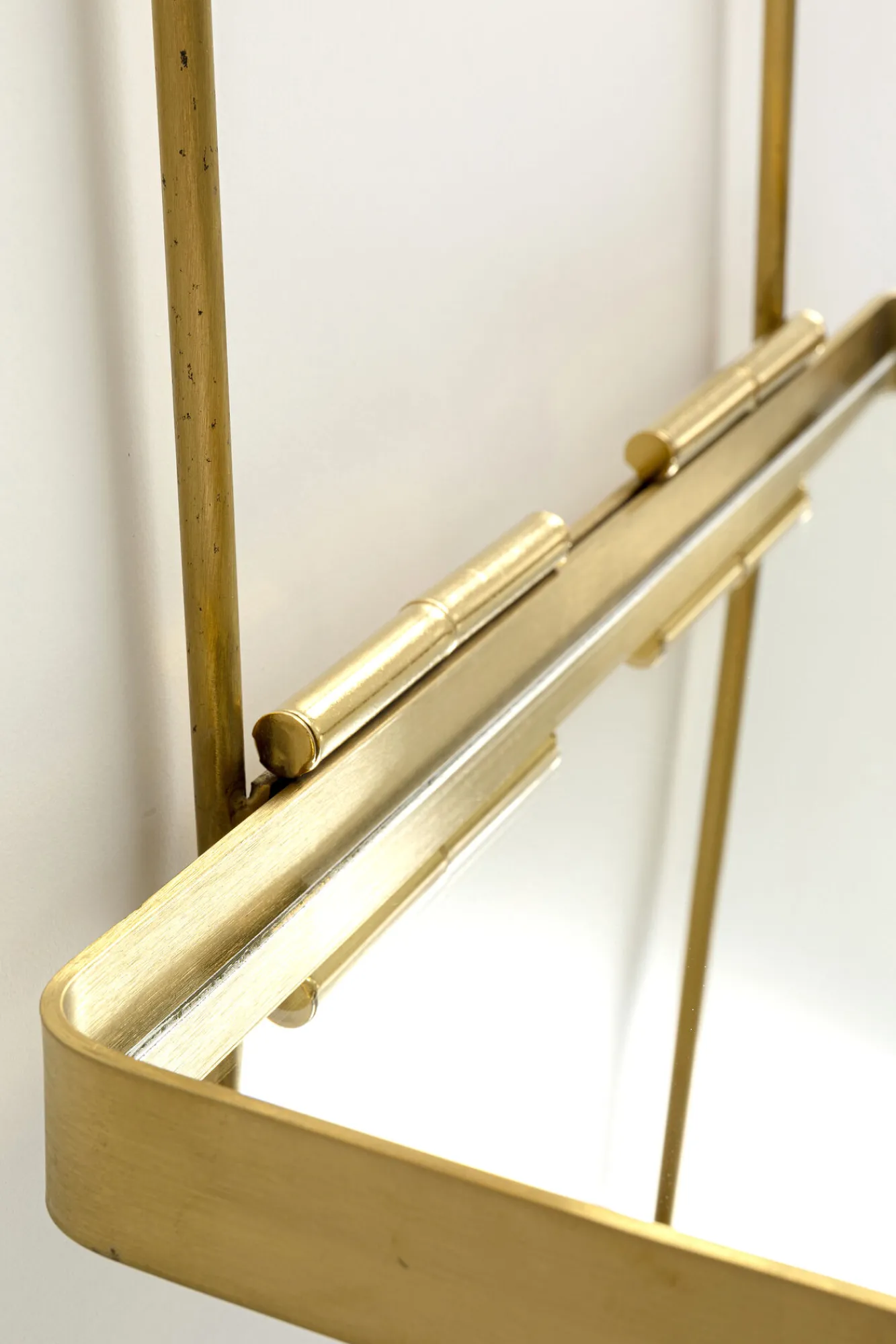 Discount KARE Design Lustro wiszące z półką Art ∅60 cm złote - KARE