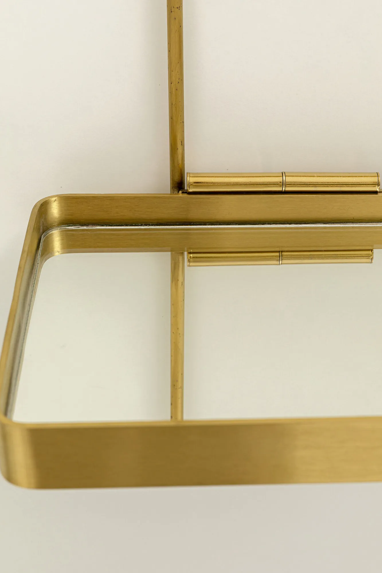 Discount KARE Design Lustro wiszące z półką Art ∅60 cm złote - KARE