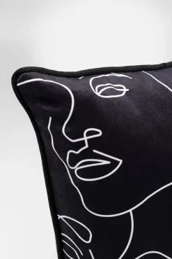 Fashion KARE Design Poduszka dekoracyjna czarna aksamitna twarze 45x45 cm - KARE