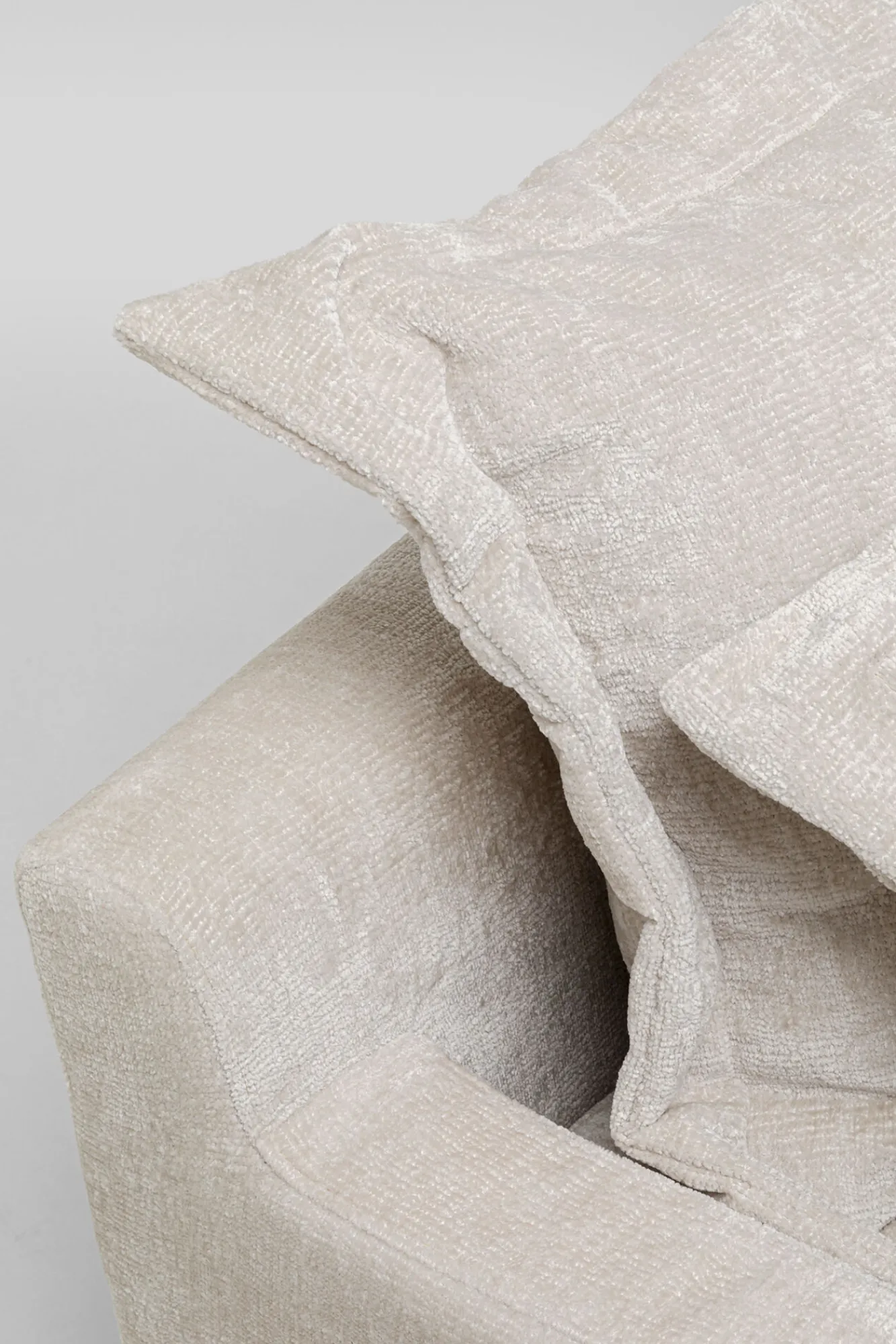 Discount KARE Design Sofa Lullaby 2-osobowa kremowa - KARE