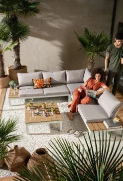 Online KARE Design Sofa ogrodowa ze stolikiem Holiday White 242x242 cm - KARE