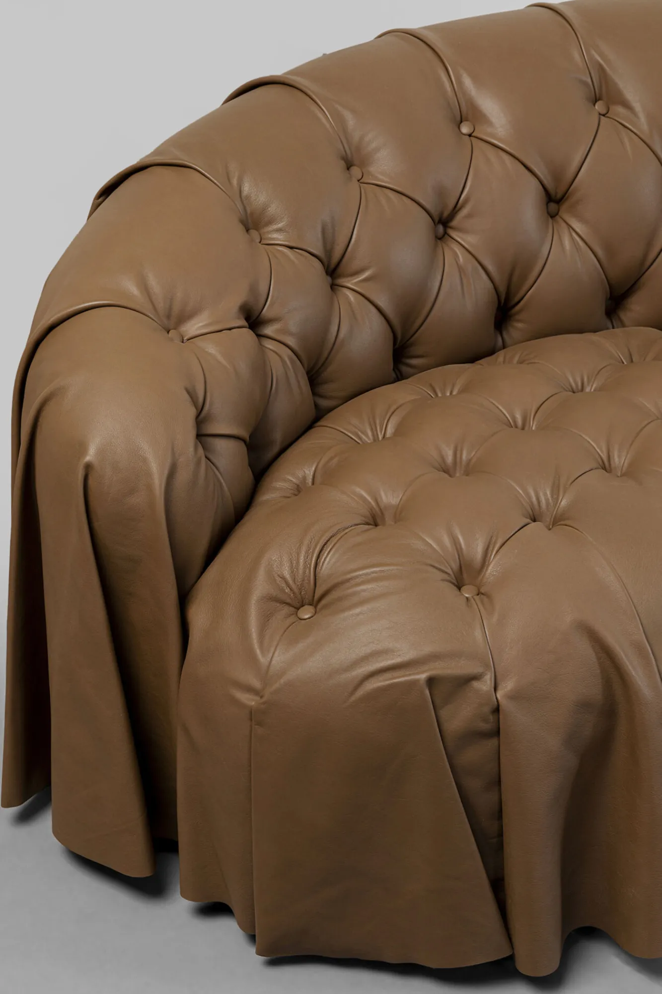 Outlet KARE Design Sofa 3-osobowa pikowana brązowa skóra semianilinowa 226 cm - KARE