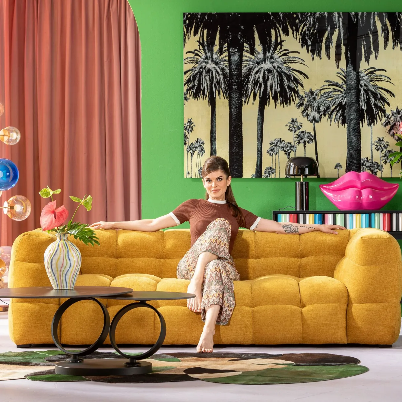 Discount KARE Design Sofa pikowana 3-osobowa żółta 240 cm - KARE