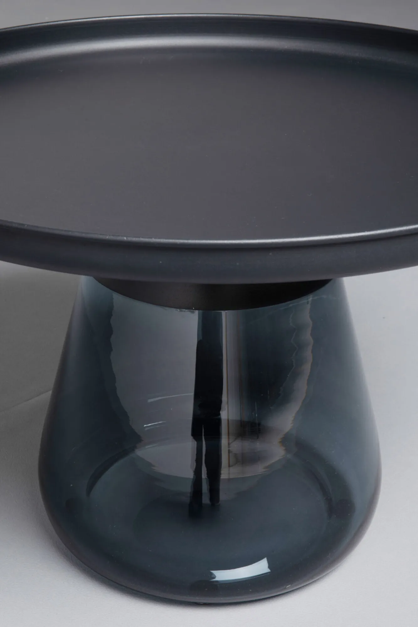 Online KARE Design Stolik kawowy okrągły stal czarna i szkło przydymione Ø60 cm - KARE