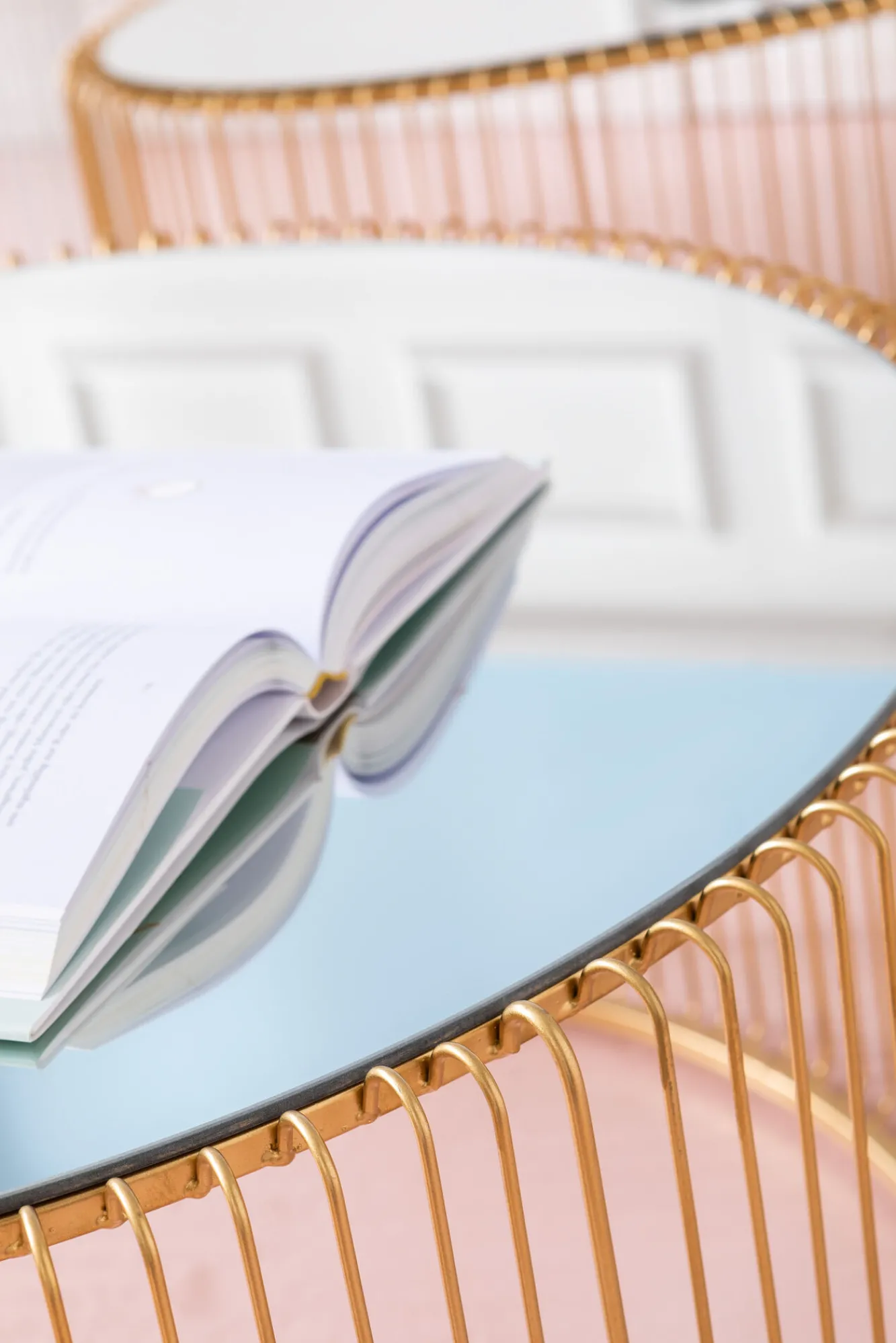 Hot KARE Design Stolik kawowy Wire Uno 90x60 cm mosiężny - KARE