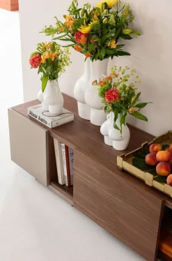 Clearance KARE Design Szafka RTV brązowa fornirowana 2 szuflady i drzwi przesuwne 200x42 cm - KARE