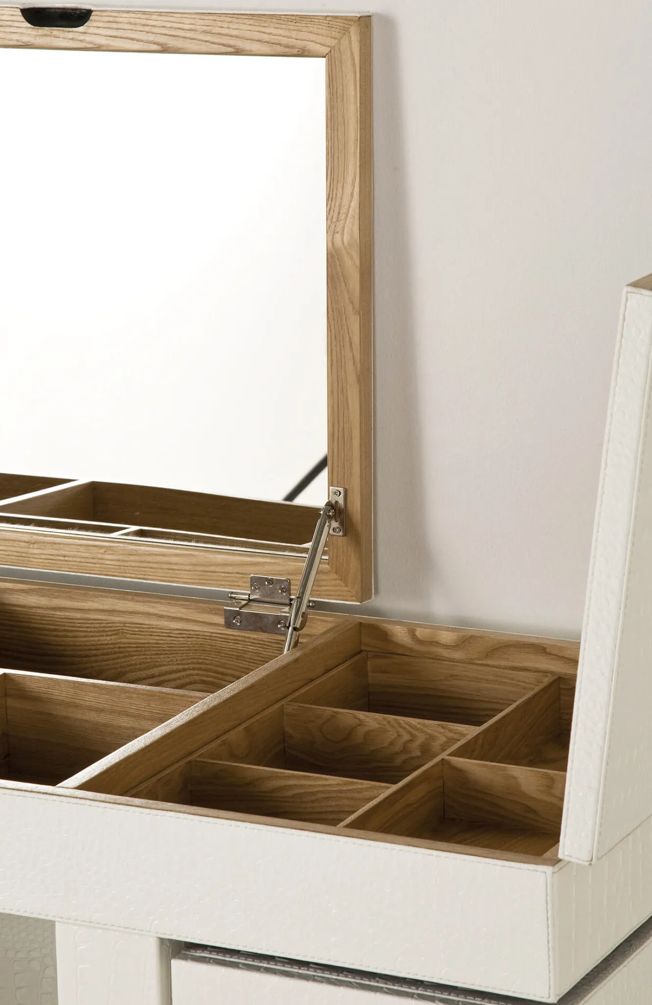 Best KARE Design Toaletka Diva 138x80 cm biała - KARE