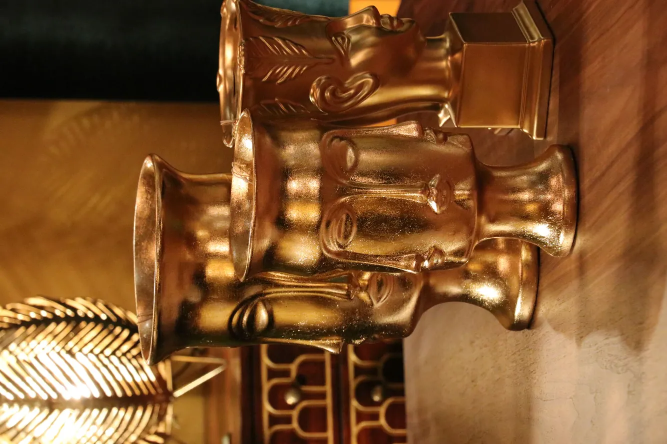 Best KARE Design Wazon dekoracyjny Rosto Ø15x31 cm złoty - KARE