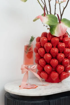 Clearance KARE Design Wazon Strawberries czerwony 30cm - KARE